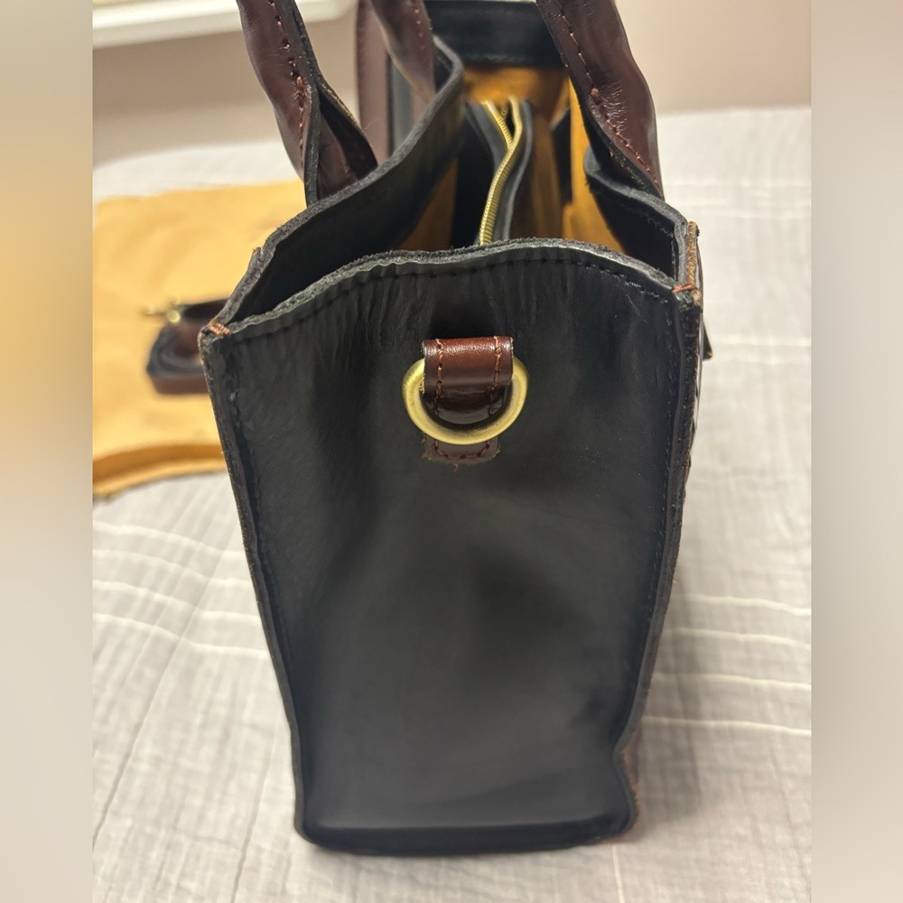 Patricia Nash Brown and Black societies bag with Black Strap - Picture 4 of 7
